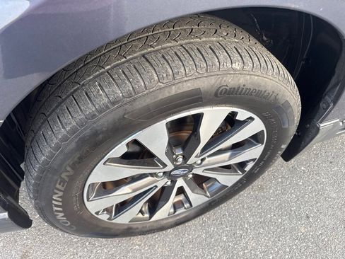 Used 2017 Subaru Outback 2.5i Limited image 9