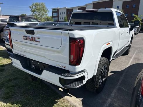 Used 2022 GMC Sierra 2500 AT4 AWD/4WD image 4