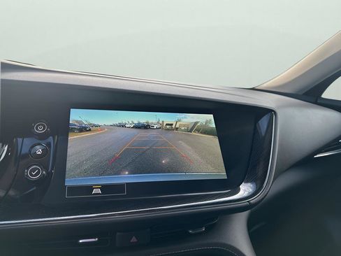 Used 2023 Buick Envision Preferred image 38