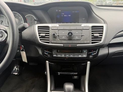 Used 2017 Honda Accord LX image 7
