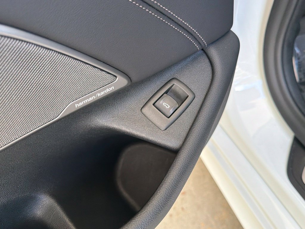 Used 2021 BMW M550i xDrive w/ Premium Package AWD/4WD image 49