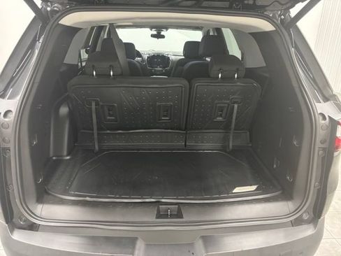 Used 2020 Chevrolet Traverse LT FWD image 8