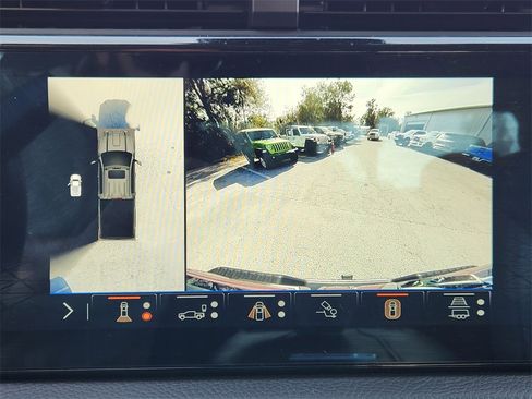 Used 2025 GMC Sierra 2500 Denali w/ Denali Reserve Package image 25