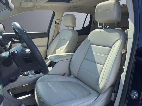 Used 2022 GMC Acadia Denali w/ Denali Ultimate Package image 14