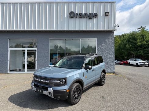 Used 2025 Ford Bronco Sport Badlands w/ Badlands Tech Package AWD/4WD image 2