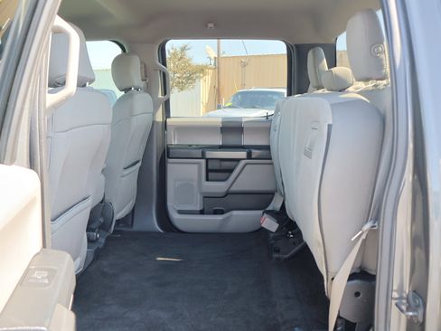 Used 2018 Ford F150 XLT image 36