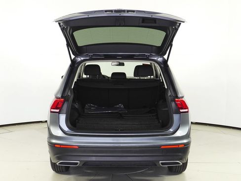 Used 2019 Volkswagen Tiguan SE w/ Panoramic Sunroof Package FWD image 10