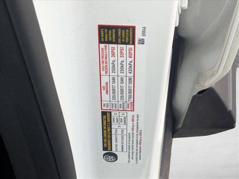 Used 2023 Nissan Rogue S image 23