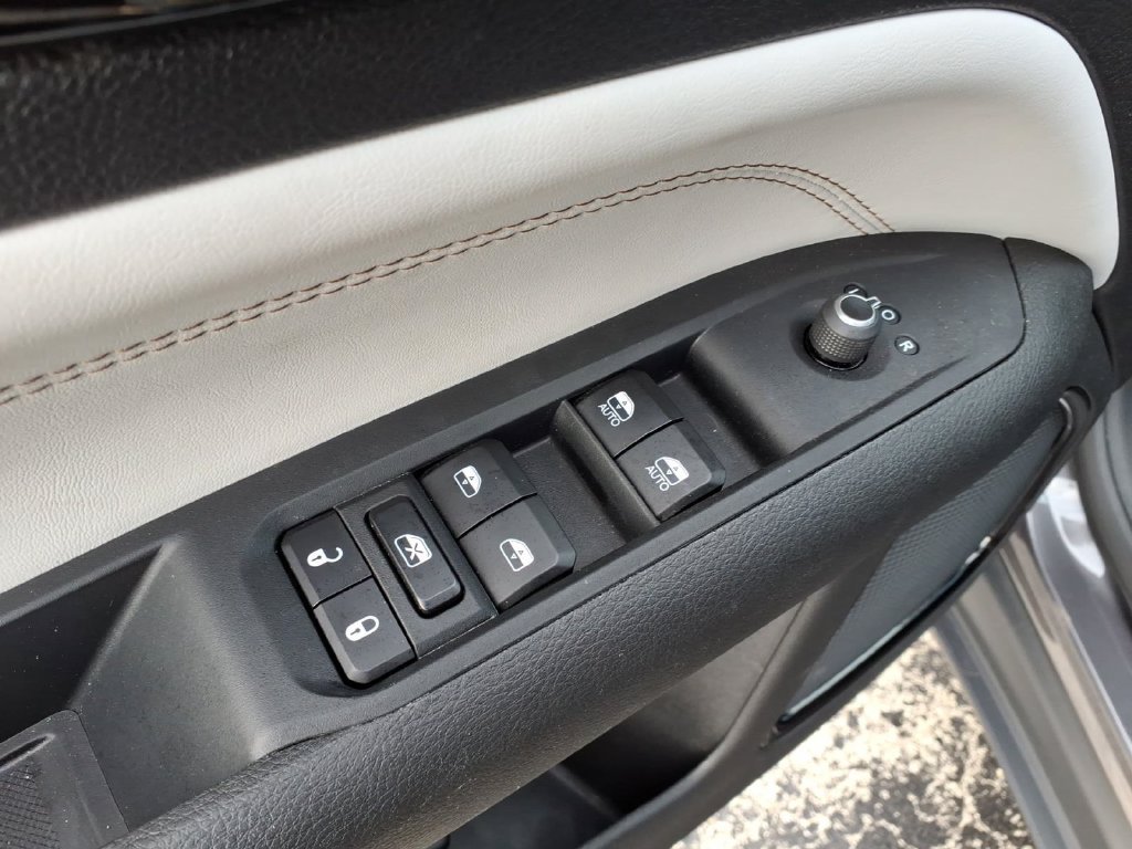 Certified 2024 Jeep Compass Limited AWD/4WD image 7