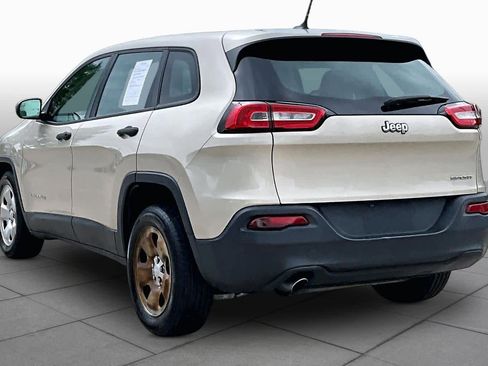 Used 2015 Jeep Cherokee Sport FWD image 12