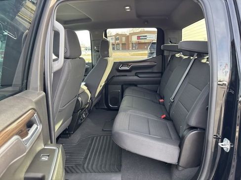 Used 2025 Chevrolet Silverado 1500 LT image 14