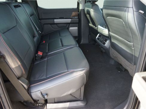 Used 2023 Ford F150 Lariat w/ Trailer Tow Package RWD image 16