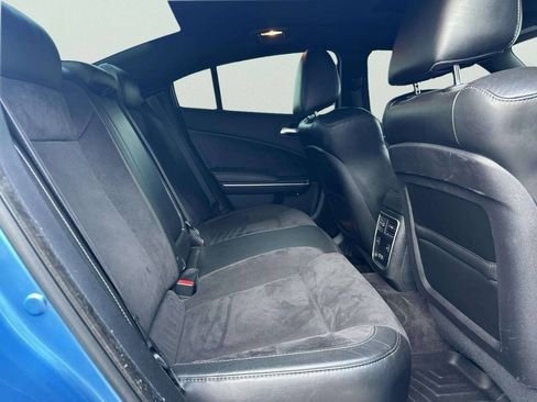 Used 2018 Dodge Charger R/T Scat Pack w/ Dynamics Package RWD image 36