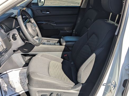 Certified 2022 Nissan Pathfinder SV w/ SV Black Package image 20