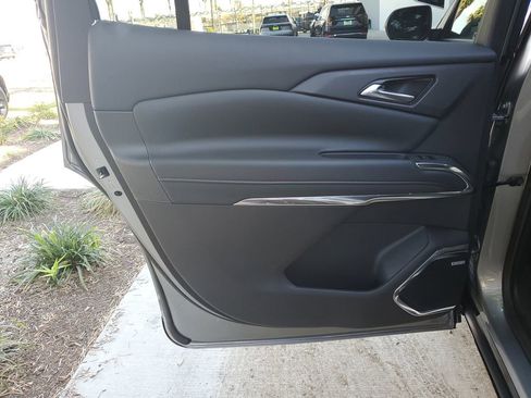 New 2026 Chevrolet Traverse RS w/ LPO, Floor Liner Package image 18