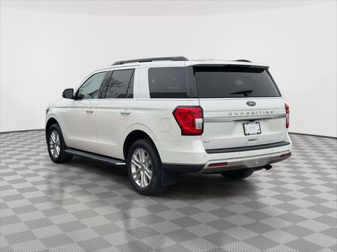 Used 2022 Ford Expedition XLT image 5