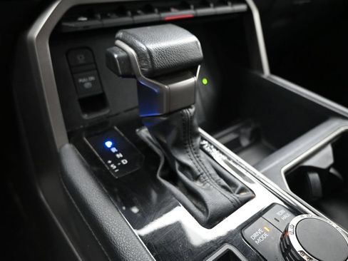 Used 2023 Toyota Tundra Limited AWD/4WD image 23