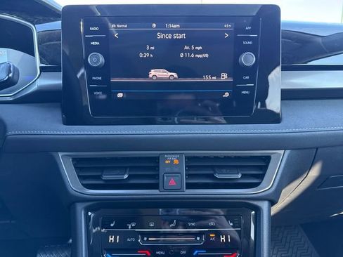 New 2026 Volkswagen Taos SE image 23