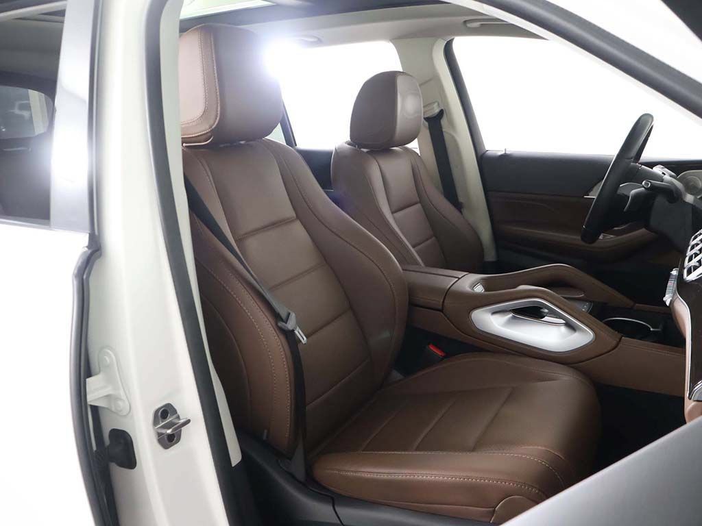 Used 2024 Mercedes-Benz GLE 450 4MATIC w/ AMG Line Exterior image 34