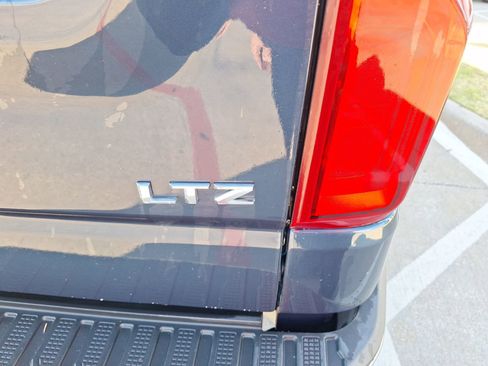 Used 2021 Chevrolet Silverado 1500 LTZ image 12