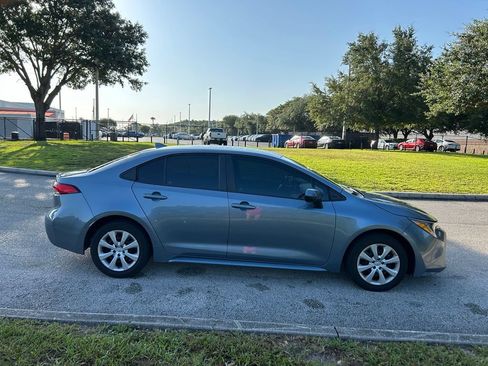 Used 2022 Toyota Corolla LE FWD image 7