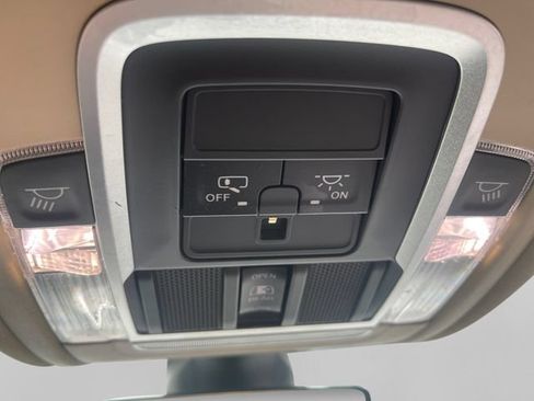Used 2020 RAM 1500 Laramie AWD/4WD image 30
