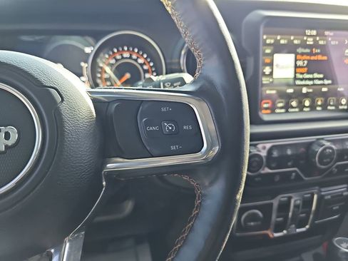 Used 2023 Jeep Wrangler Altitude image 23