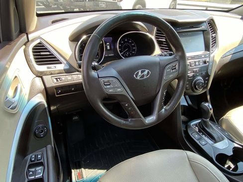 Used 2017 Hyundai Santa Fe Sport w/ 2.4L Tech Package 04 image 9