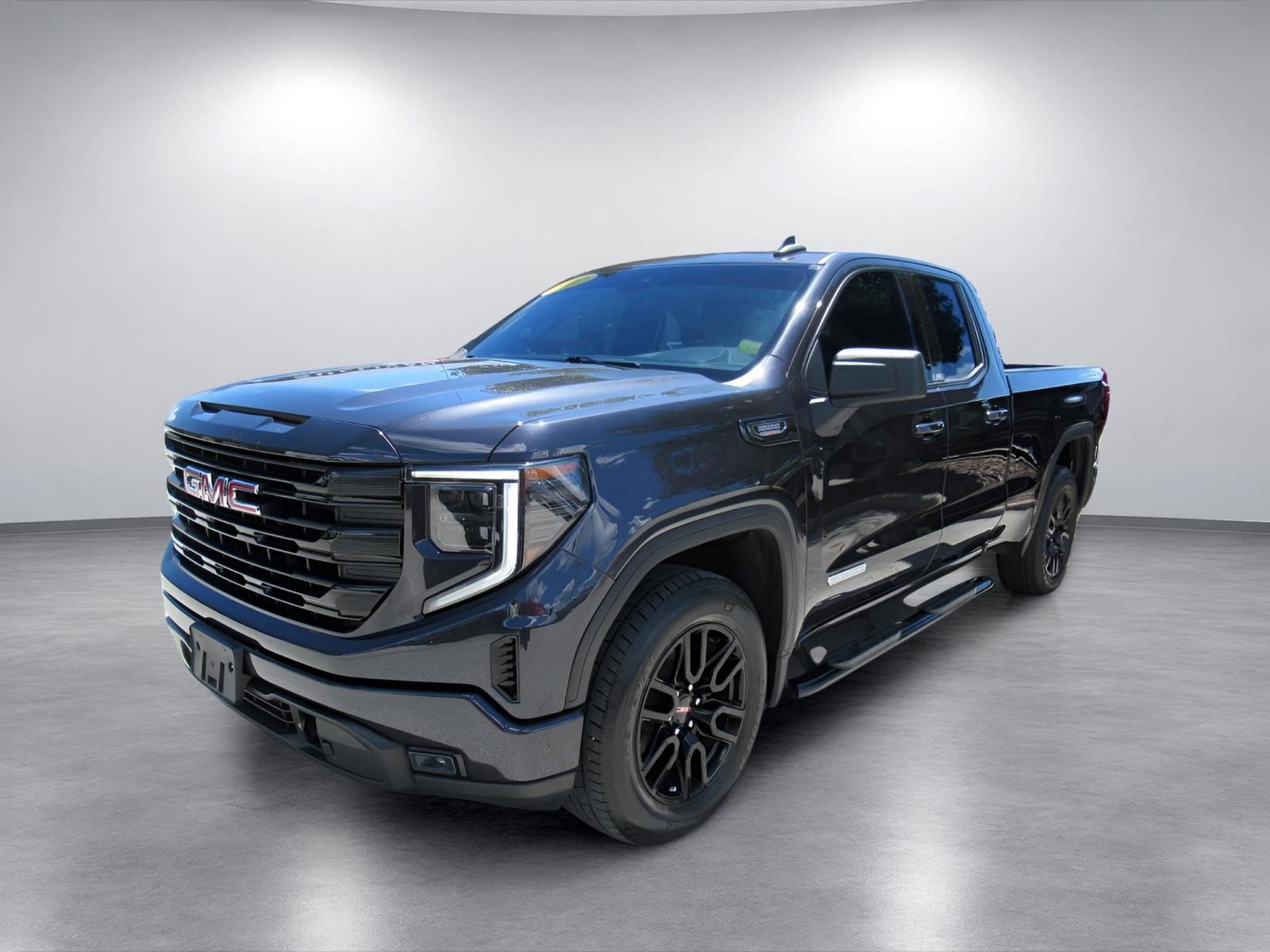 Used 2022 GMC Sierra 1500 Elevation AWD/4WD image 4