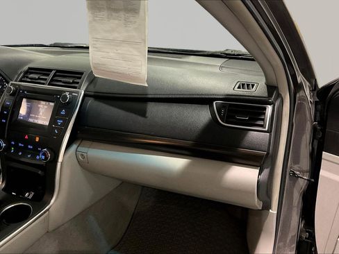 Used 2015 Toyota Camry LE FWD image 25