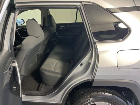 Used 2022 Toyota RAV4 XLE image 26