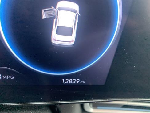 Certified 2024 Hyundai Elantra SEL FWD image 15