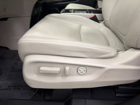 Used 2025 Honda Odyssey EX-L image 10