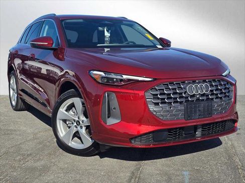 New 2025 Audi Q5 Prestige image 1