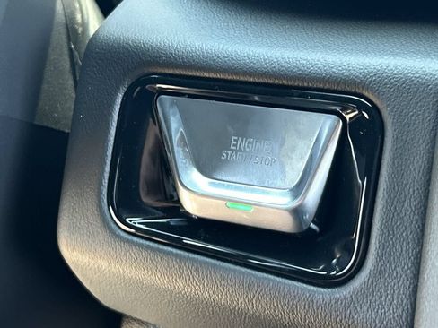 New 2026 GMC Yukon XL AT4 w/ AT4 Premium Plus Package AWD/4WD image 17
