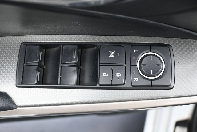 Used 2016 Lexus IS 200t w/ F Sport Package RWD image 14