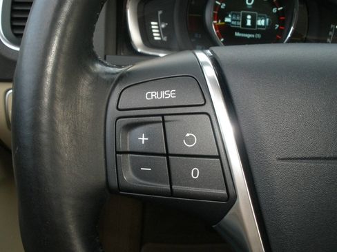 Used 2015 Volvo S60 T5 Premier image 34