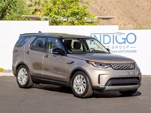 Used 2025 Land Rover Discovery S AWD/4WD image 4