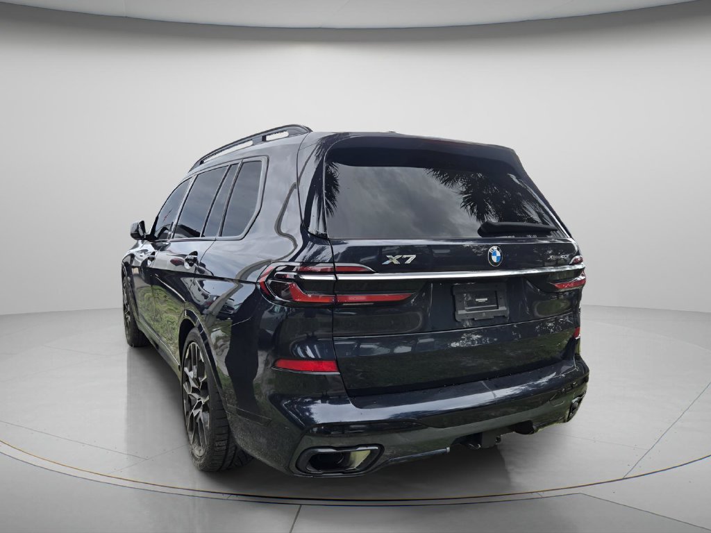 Used 2023 BMW X7 xDrive40i w/ M Sport Package AWD/4WD image 7