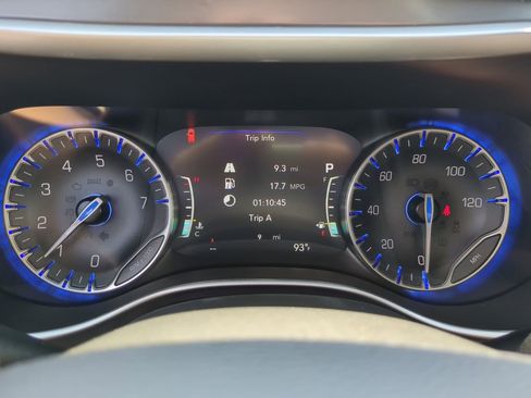 New 2025 Chrysler Pacifica Select w/ Fav Edition Package image 24