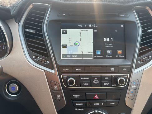 Used 2018 Hyundai Santa Fe Sport w/ 2.4L Tech Package 04 AWD/4WD image 14