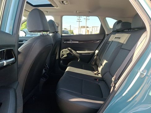 Used 2024 Kia Seltos SX w/ SX Sunroof Package AWD/4WD image 10