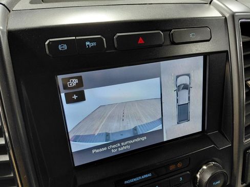 Used 2019 Ford F350 XLT w/ XLT Premium Package image 5