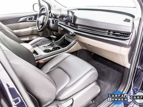 Used 2025 Kia Carnival LXS image 30