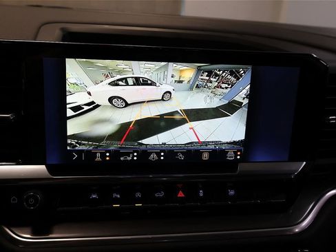 New 2026 Chevrolet Silverado 1500 High Country w/ High Country Premium Package AWD/4WD image 27