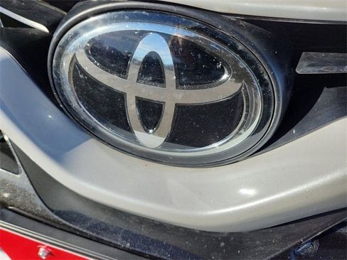 Used 2022 Toyota Camry XSE image 29