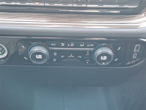 Used 2024 Chevrolet Silverado 1500 LT Trail Boss image 19