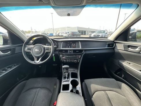 Used 2018 Kia Optima LX FWD image 14