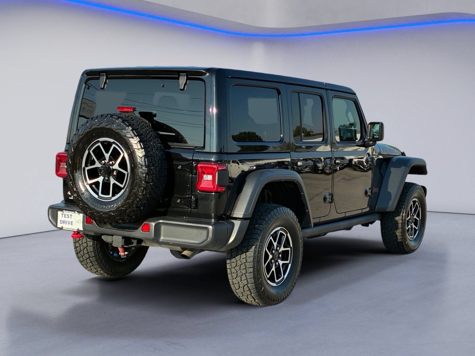 Used 2025 Jeep Wrangler Unlimited Rubicon w/ Convenience Group AWD/4WD image 6