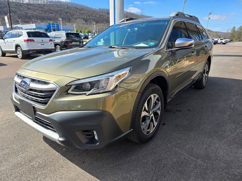 Used 2021 Subaru Outback Touring w/ Popular Package #2 image 3